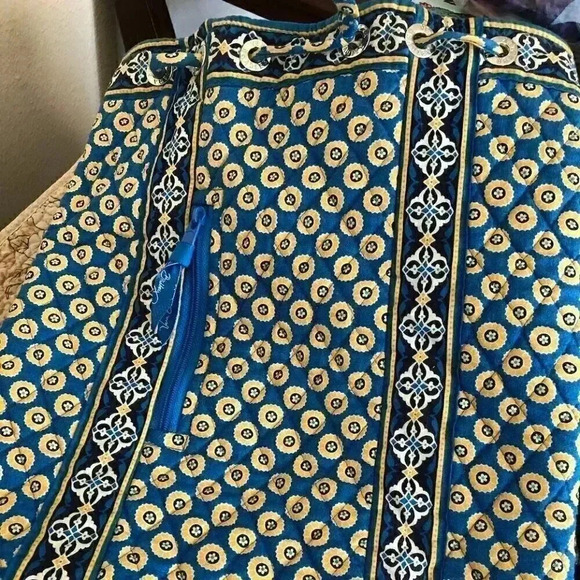 Vera Bradley Blue Daisy Backpack - Picture 1 of 4